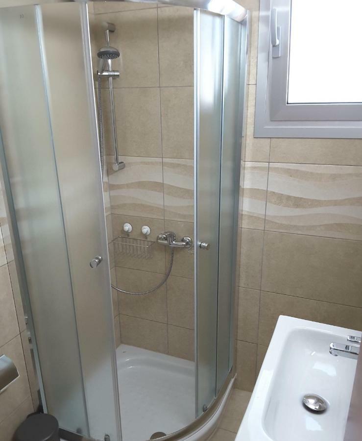 Lighthouse By The Sea Lovely 2Bdr Apartment Paphos Exterior photo