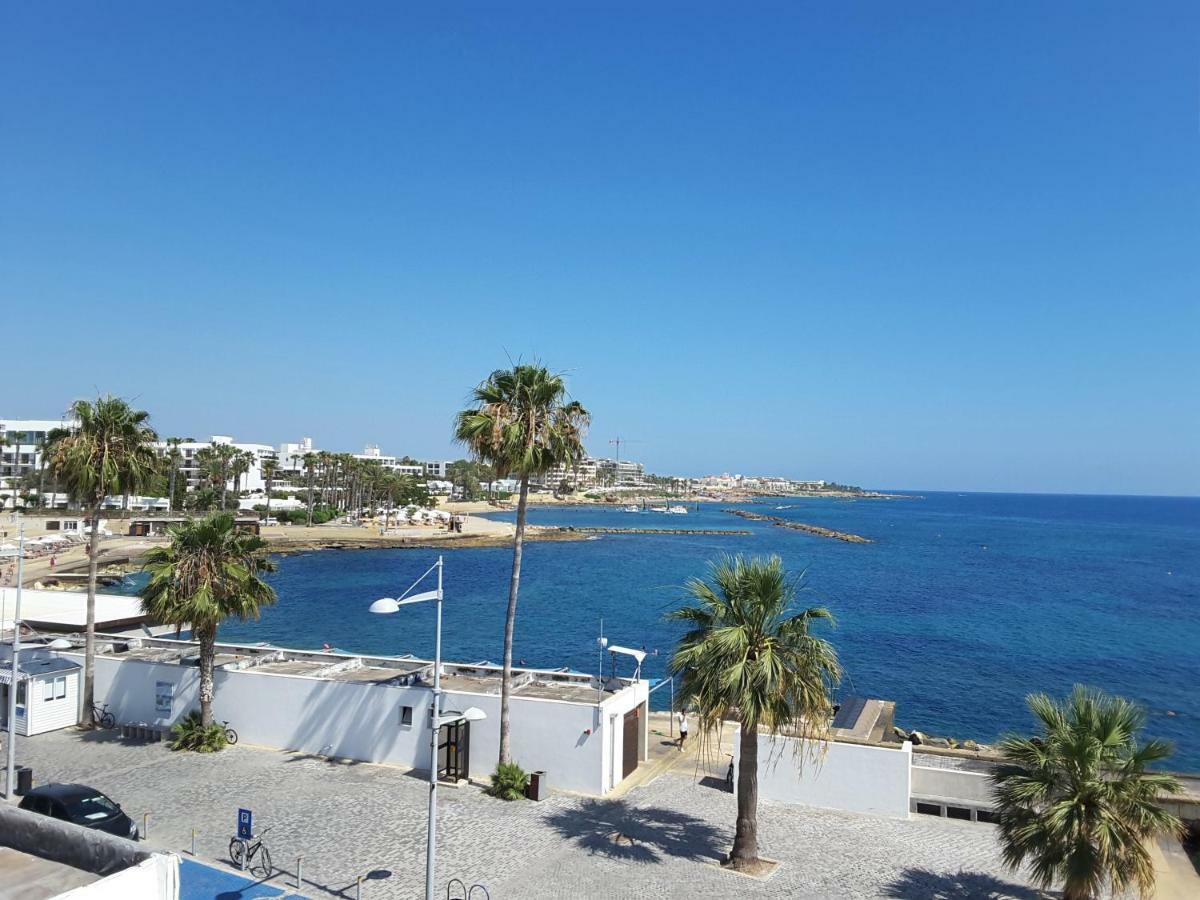 Lighthouse By The Sea Lovely 2Bdr Apartment Paphos Exterior photo